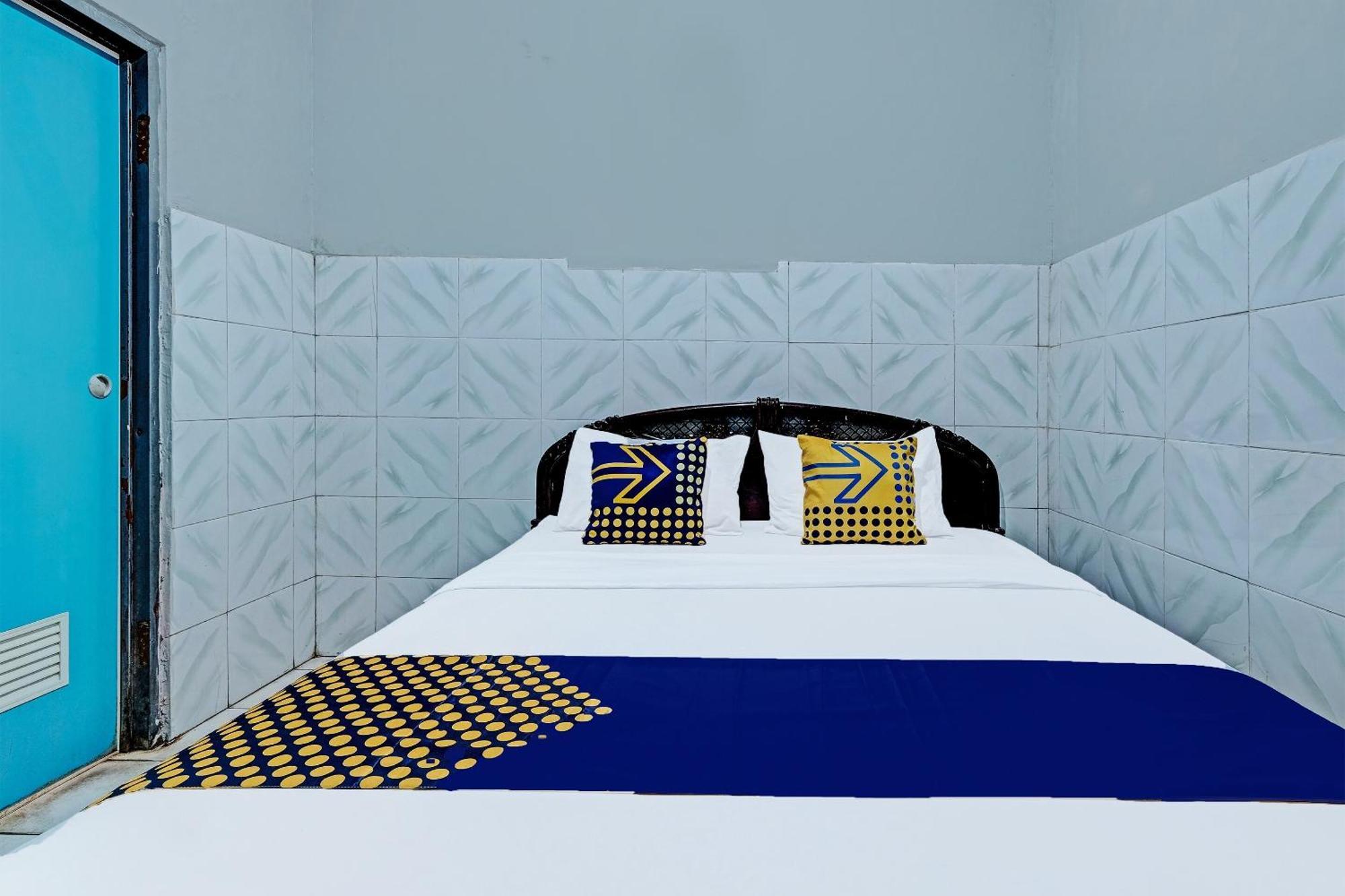 Spot On 91915 Homestay Superman Yogyakarta Exterior foto